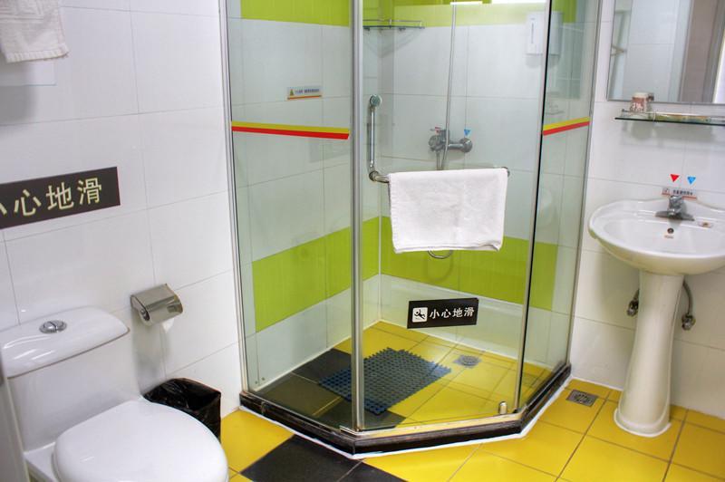 Super 8 Suzhou Guanqian Conference Center Сучжоу Номер фото